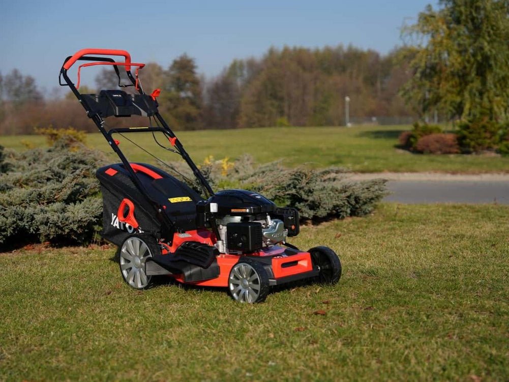 TONDEUSE A GAZON THERMIQUE 4Temps196CC 53CM Self-Propulsion — YATO YT-85532 - SME IMPORT